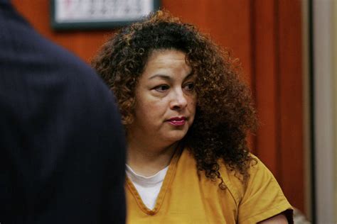 Couple sentenced in Wendy's chili finger scam .
